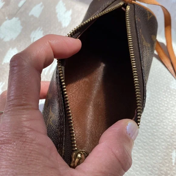 Louis Vuitton mini Papillon Pochette - Picture 7 of 13